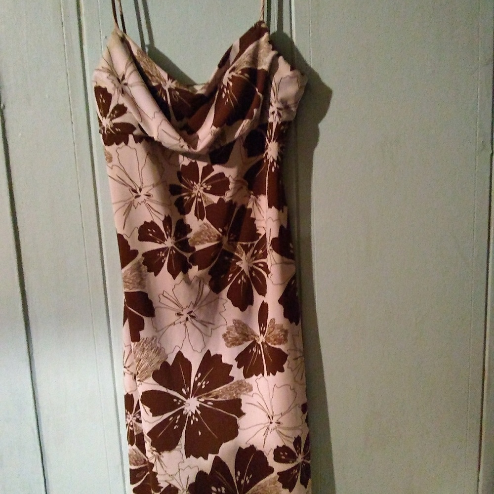 Dress - Picture 3 of 3